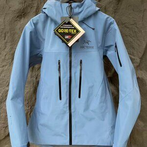 Arc'teryx Beta LT Light Blue Jacket, Size XL.